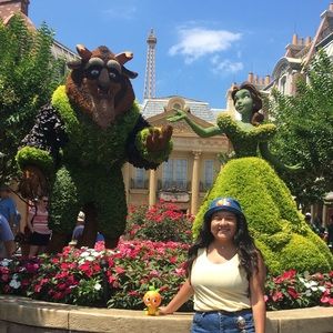 Meet your Posher, Nicole